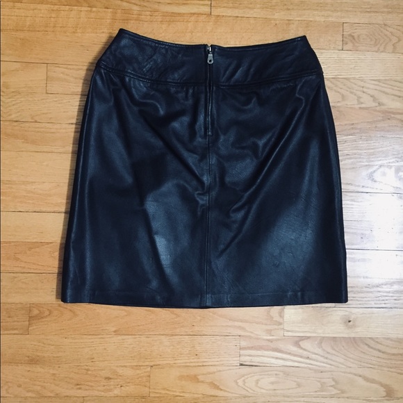 Villager (Liz Claiborne) Black Leather Skirt l NWT - Picture 4 of 9